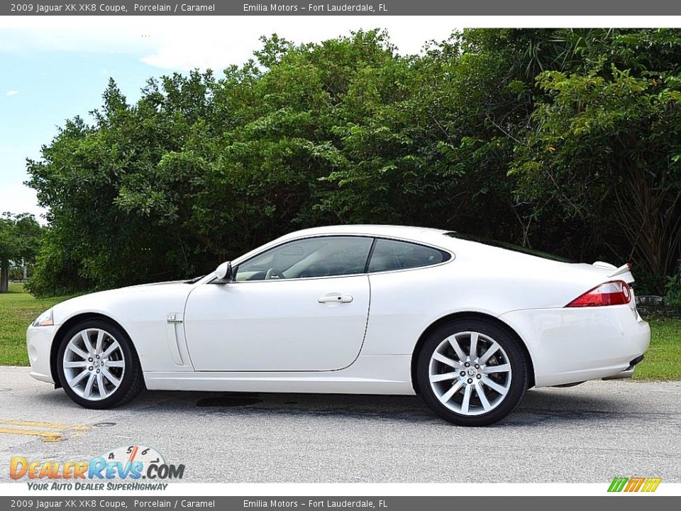 2009 Jaguar XK XK8 Coupe Porcelain / Caramel Photo #11