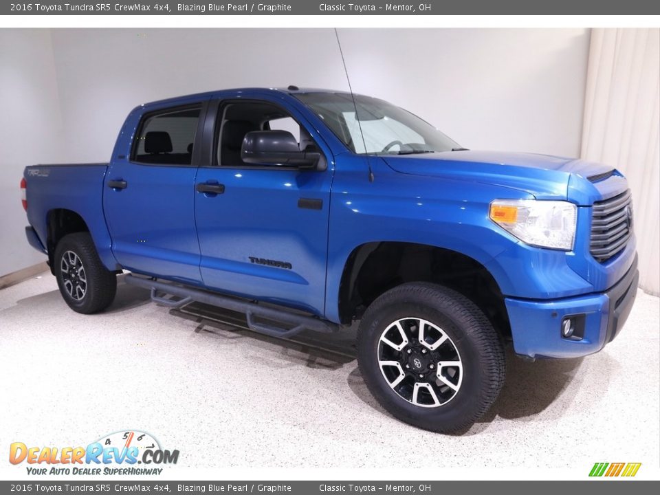 2016 Toyota Tundra SR5 CrewMax 4x4 Blazing Blue Pearl / Graphite Photo #1