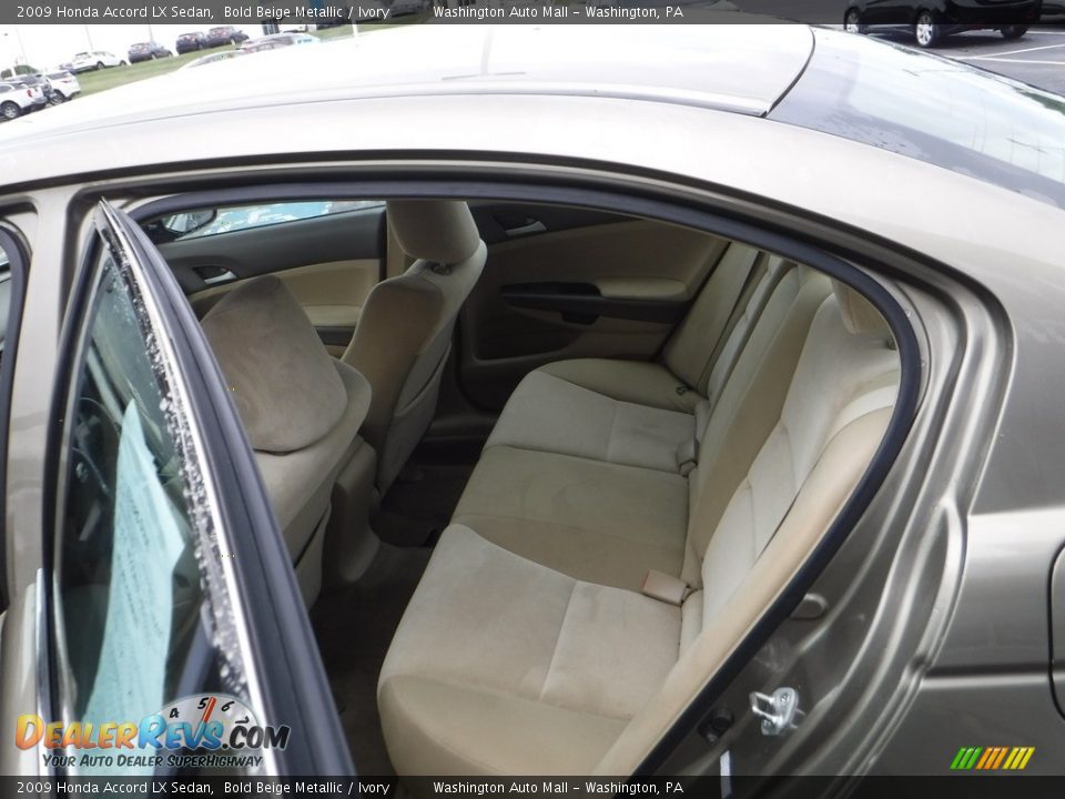 2009 Honda Accord LX Sedan Bold Beige Metallic / Ivory Photo #24