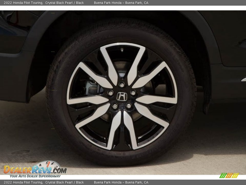 2022 Honda Pilot Touring Wheel Photo #9