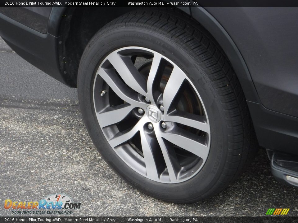 2016 Honda Pilot Touring AWD Wheel Photo #3