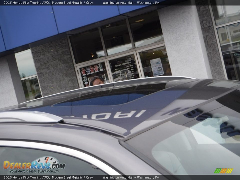 2016 Honda Pilot Touring AWD Modern Steel Metallic / Gray Photo #5