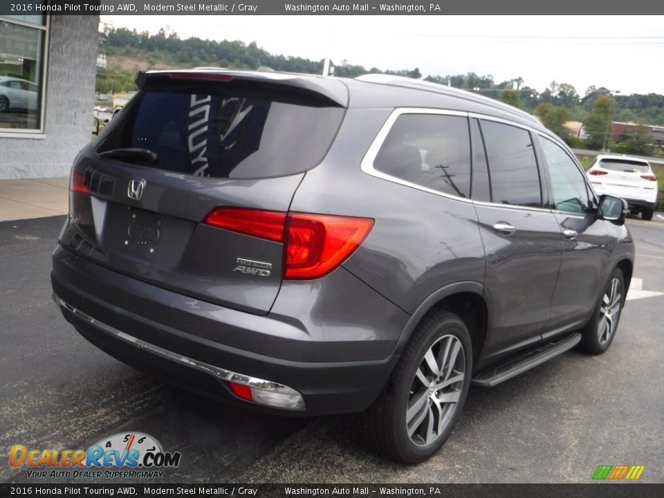 2016 Honda Pilot Touring AWD Modern Steel Metallic / Gray Photo #11