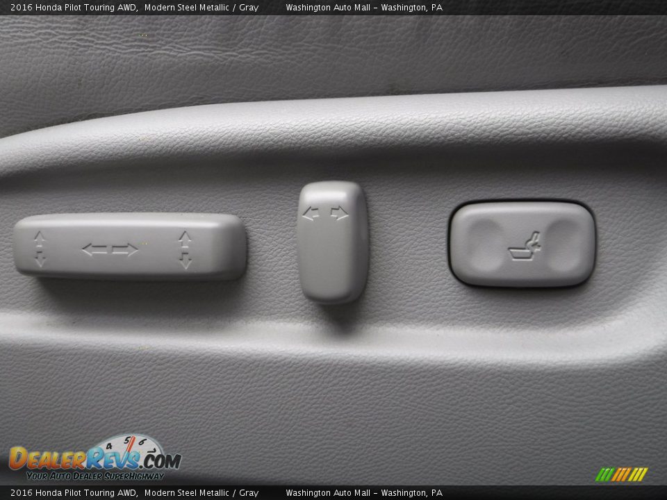 2016 Honda Pilot Touring AWD Modern Steel Metallic / Gray Photo #19