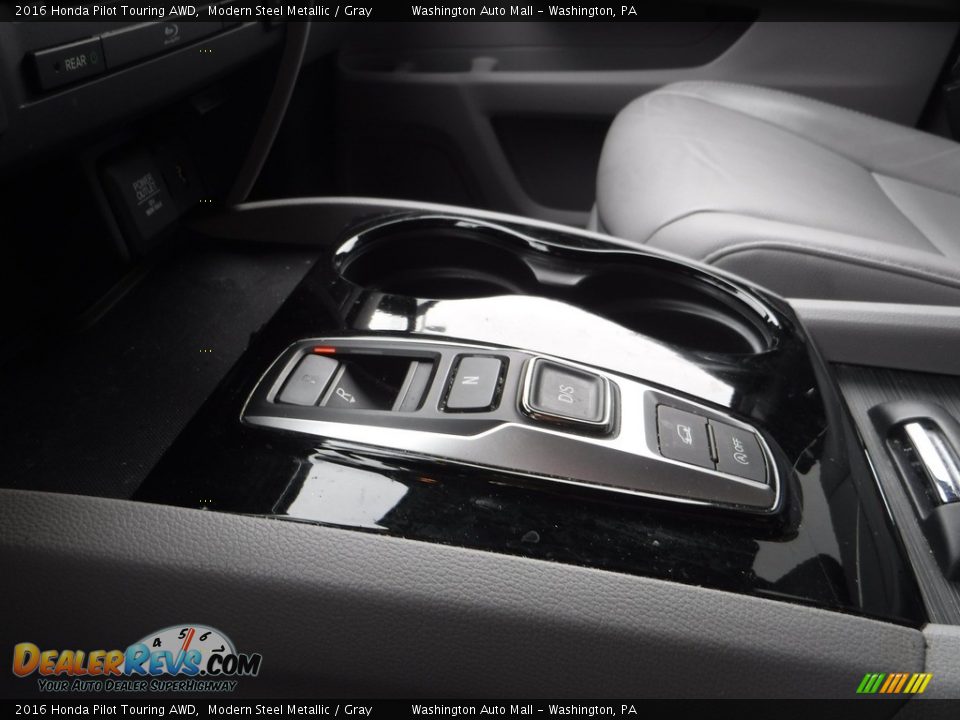 2016 Honda Pilot Touring AWD Shifter Photo #22