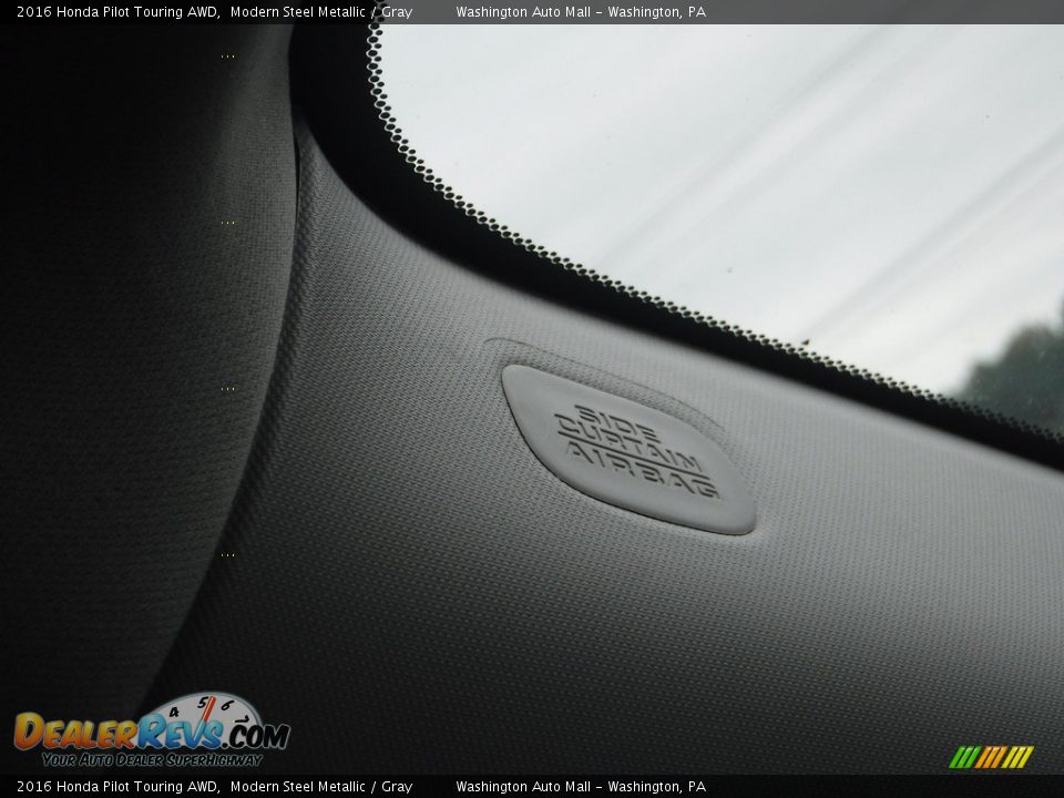 2016 Honda Pilot Touring AWD Modern Steel Metallic / Gray Photo #28