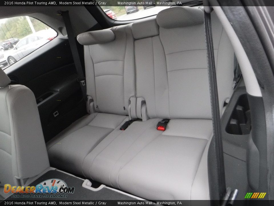 Rear Seat of 2016 Honda Pilot Touring AWD Photo #33