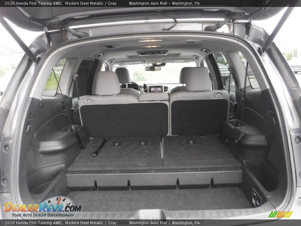 2016 Honda Pilot Touring AWD Trunk Photo #35