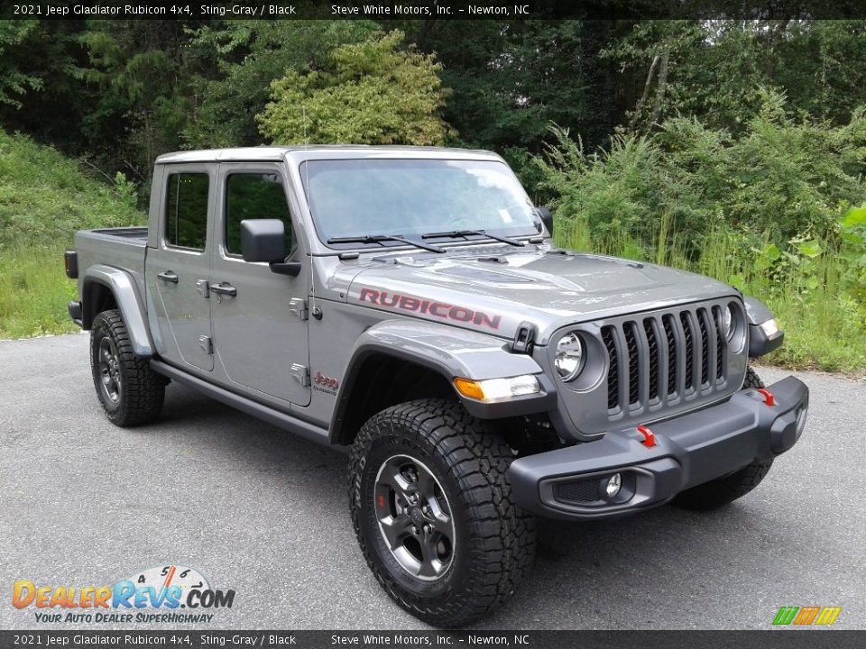 Front 3/4 View of 2021 Jeep Gladiator Rubicon 4x4 Photo #4