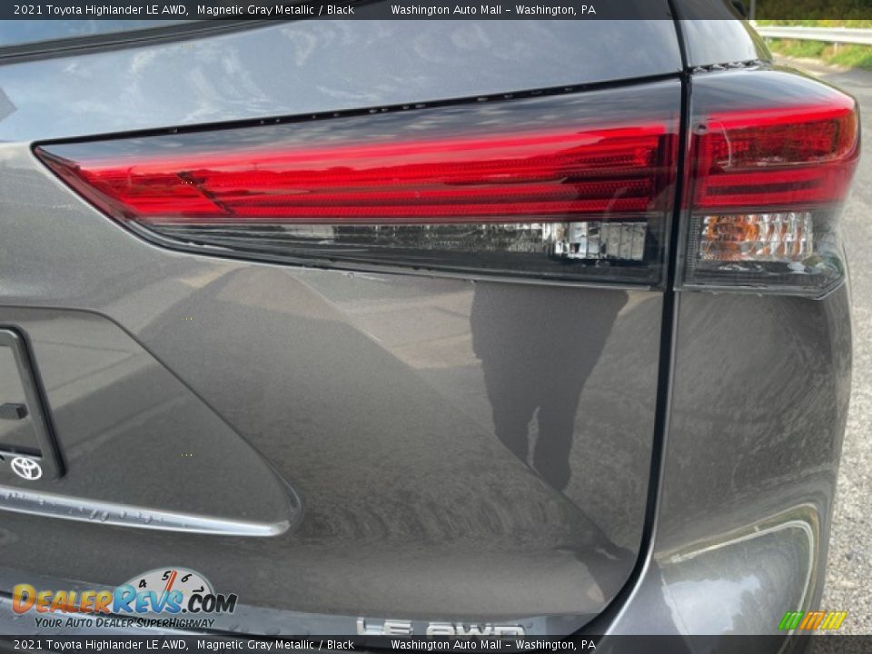 2021 Toyota Highlander LE AWD Magnetic Gray Metallic / Black Photo #32