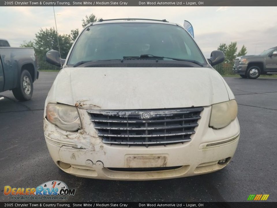 2005 Chrysler Town & Country Touring Stone White / Medium Slate Gray Photo #2