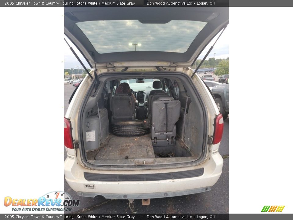 2005 Chrysler Town & Country Touring Stone White / Medium Slate Gray Photo #8