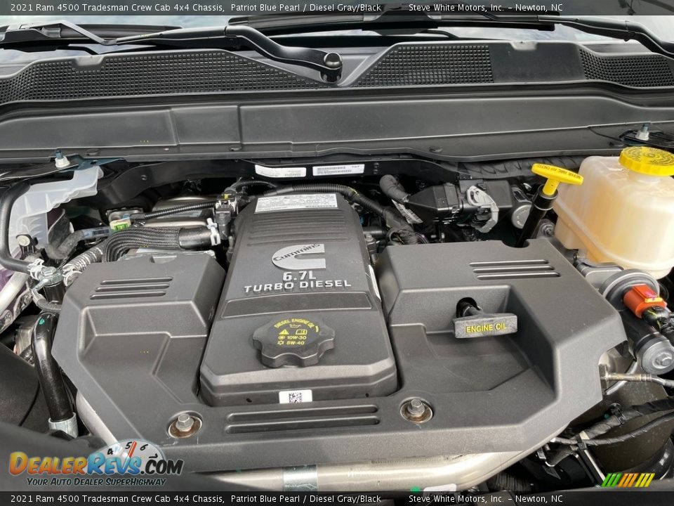 2021 Ram 4500 Tradesman Crew Cab 4x4 Chassis 6.7 Liter OHV 24-Valve Cummins Turbo-Diesel Inline 6 Cylinder Engine Photo #9