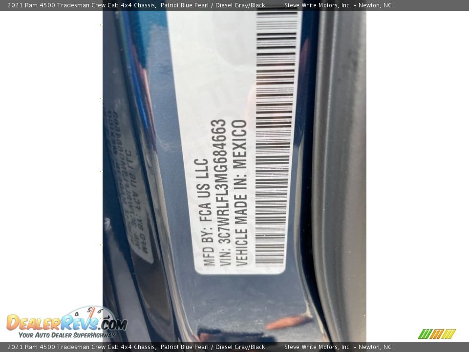 2021 Ram 4500 Tradesman Crew Cab 4x4 Chassis Patriot Blue Pearl / Diesel Gray/Black Photo #26