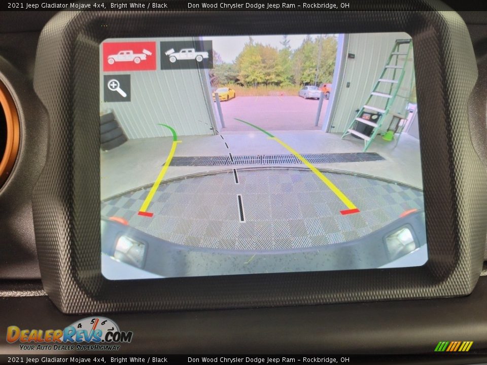 2021 Jeep Gladiator Mojave 4x4 Bright White / Black Photo #3