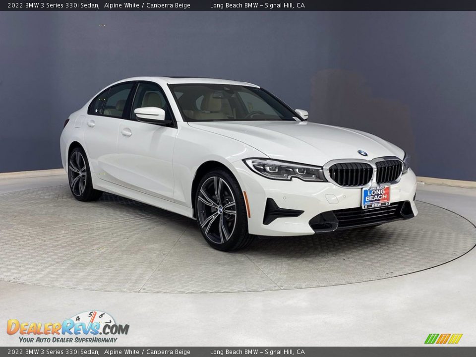 Front 3/4 View of 2022 BMW 3 Series 330i Sedan Photo #27