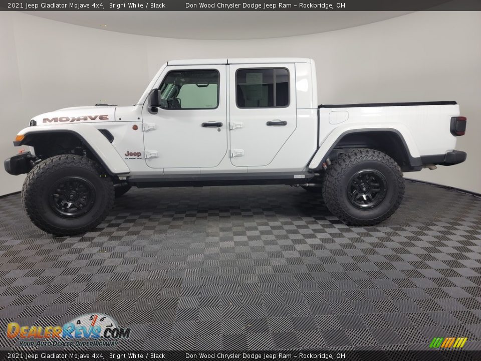 2021 Jeep Gladiator Mojave 4x4 Bright White / Black Photo #7