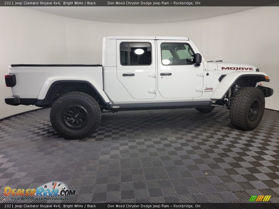 2021 Jeep Gladiator Mojave 4x4 Bright White / Black Photo #11