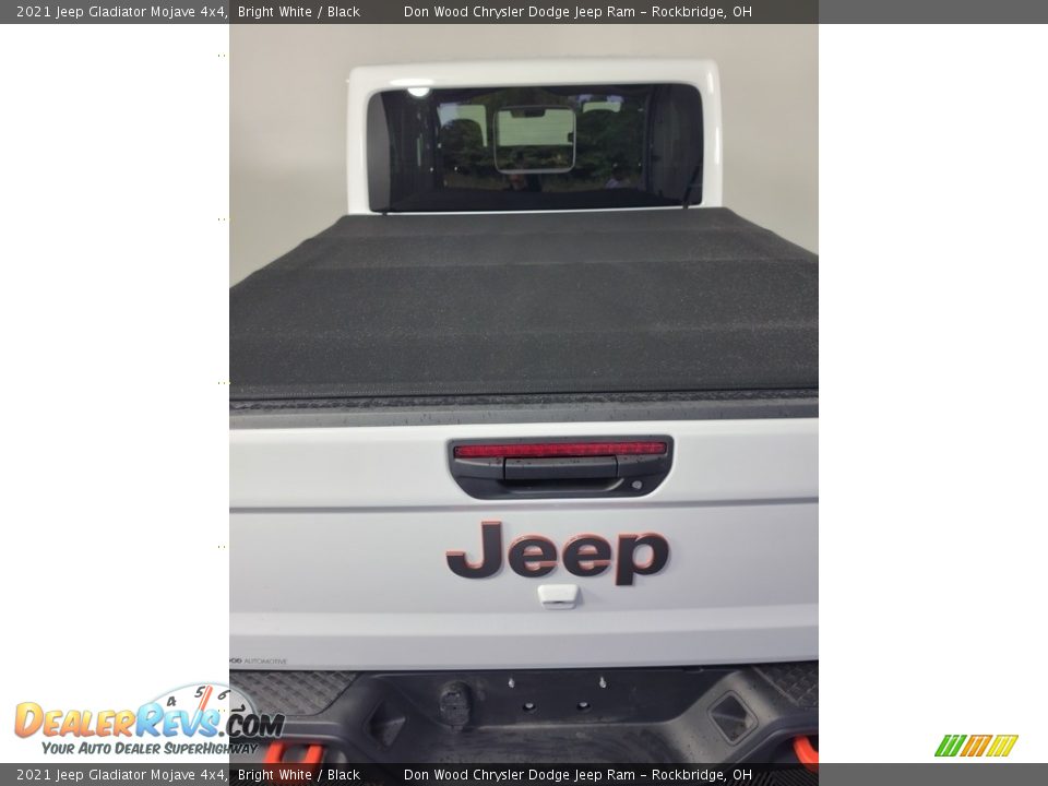 2021 Jeep Gladiator Mojave 4x4 Bright White / Black Photo #12
