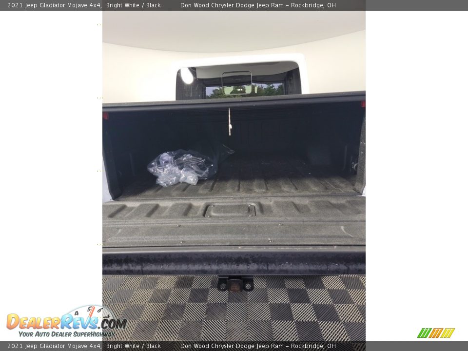 2021 Jeep Gladiator Mojave 4x4 Bright White / Black Photo #13