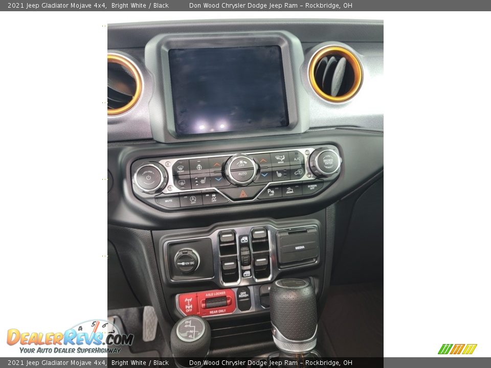 2021 Jeep Gladiator Mojave 4x4 Bright White / Black Photo #24