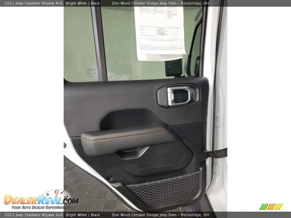 2021 Jeep Gladiator Mojave 4x4 Bright White / Black Photo #28