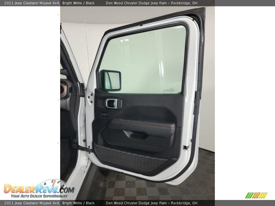 2021 Jeep Gladiator Mojave 4x4 Bright White / Black Photo #32