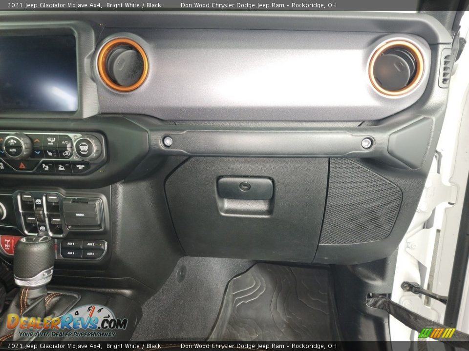 2021 Jeep Gladiator Mojave 4x4 Bright White / Black Photo #34