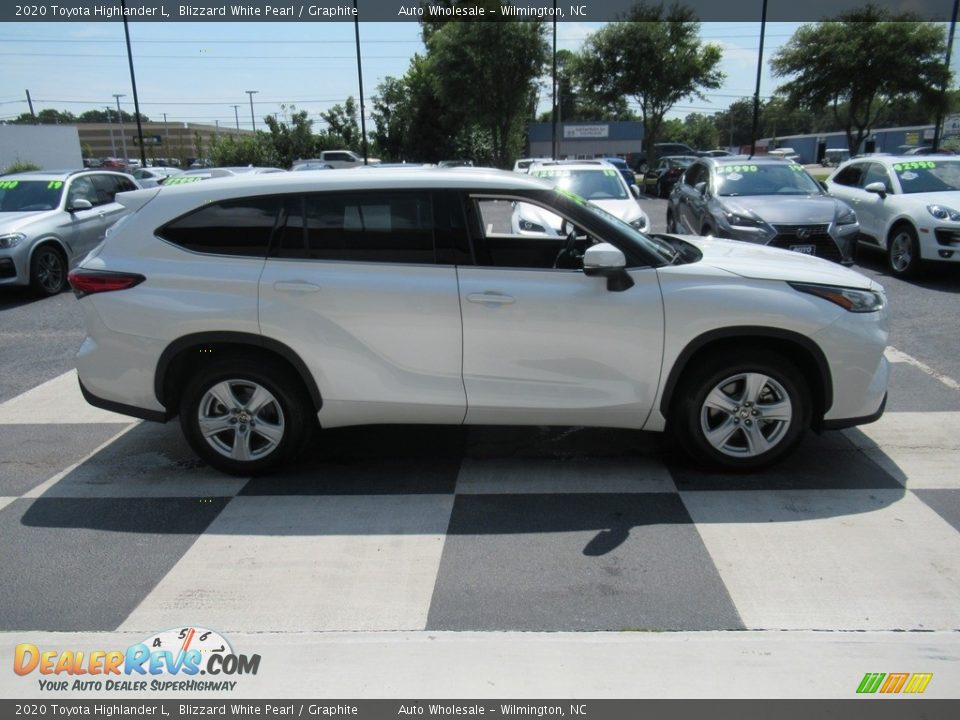 2020 Toyota Highlander L Blizzard White Pearl / Graphite Photo #3