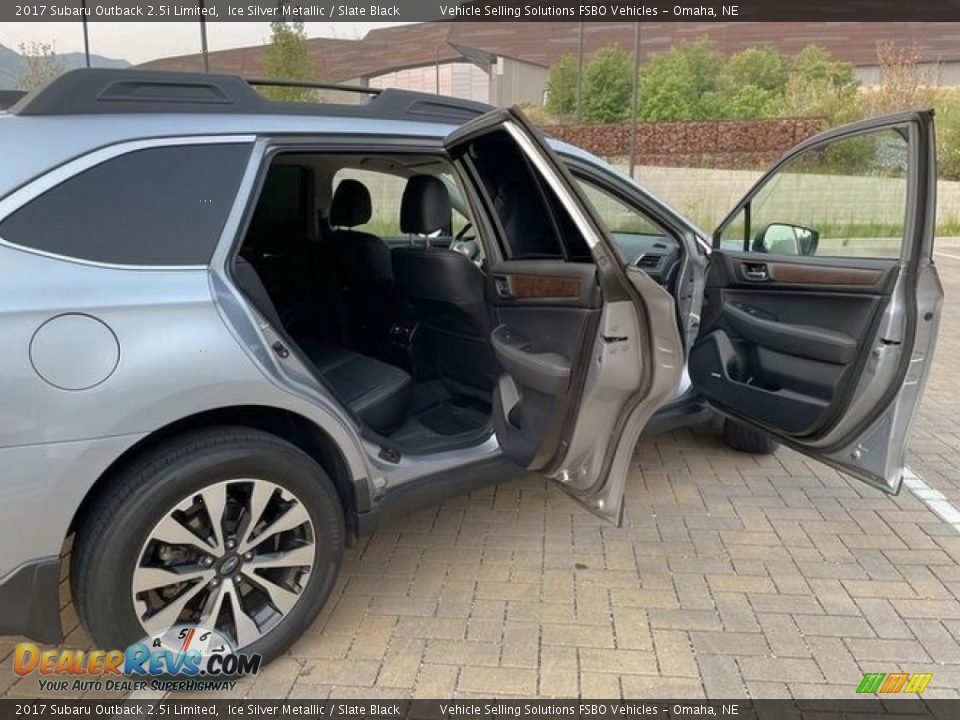 2017 Subaru Outback 2.5i Limited Ice Silver Metallic / Slate Black Photo #2