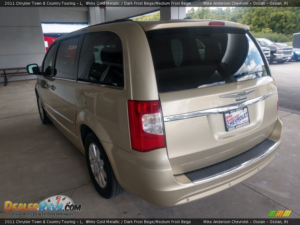 2011 Chrysler Town & Country Touring - L White Gold Metallic / Dark Frost Beige/Medium Frost Beige Photo #7