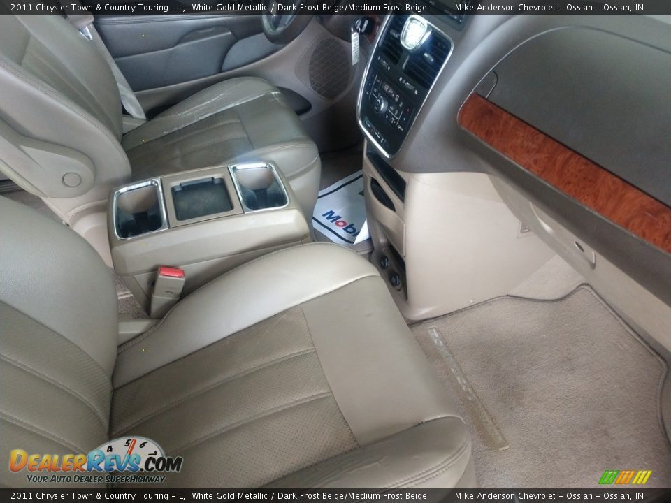 2011 Chrysler Town & Country Touring - L White Gold Metallic / Dark Frost Beige/Medium Frost Beige Photo #17