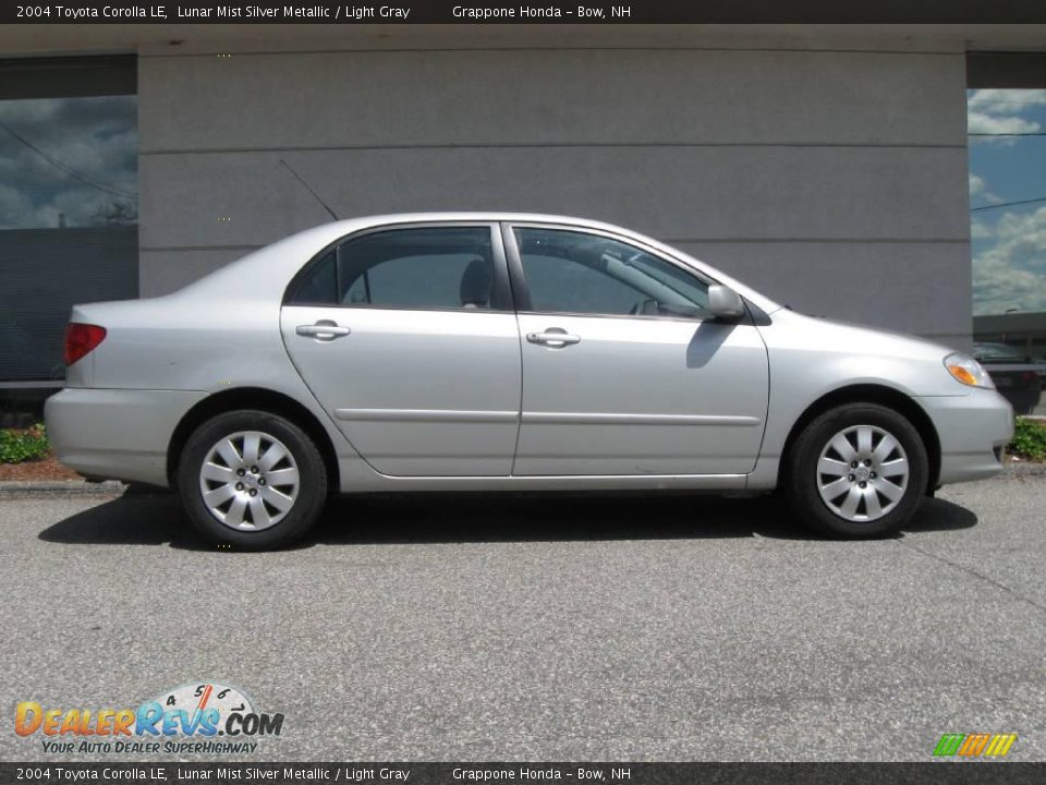 2004 Toyota Corolla LE Lunar Mist Silver Metallic / Light Gray Photo #2