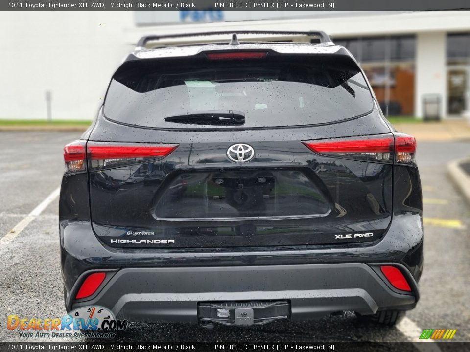 2021 Toyota Highlander XLE AWD Midnight Black Metallic / Black Photo #4