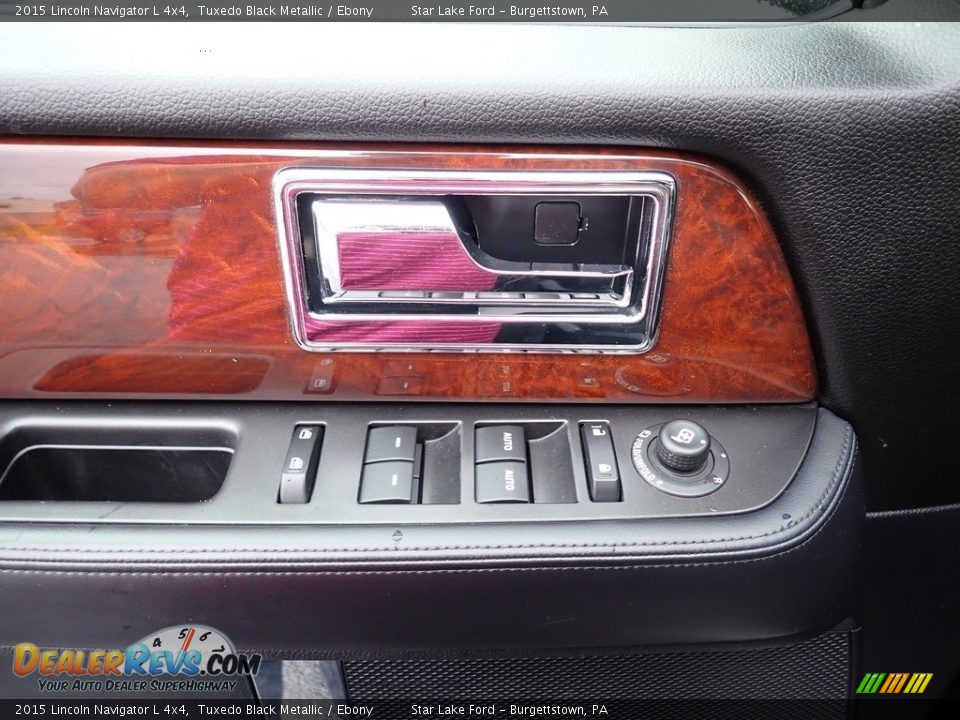 Door Panel of 2015 Lincoln Navigator L 4x4 Photo #13