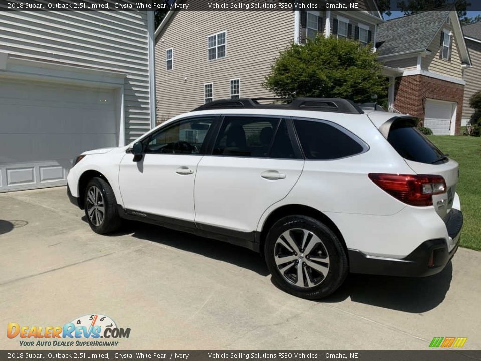 2018 Subaru Outback 2.5i Limited Crystal White Pearl / Ivory Photo #5