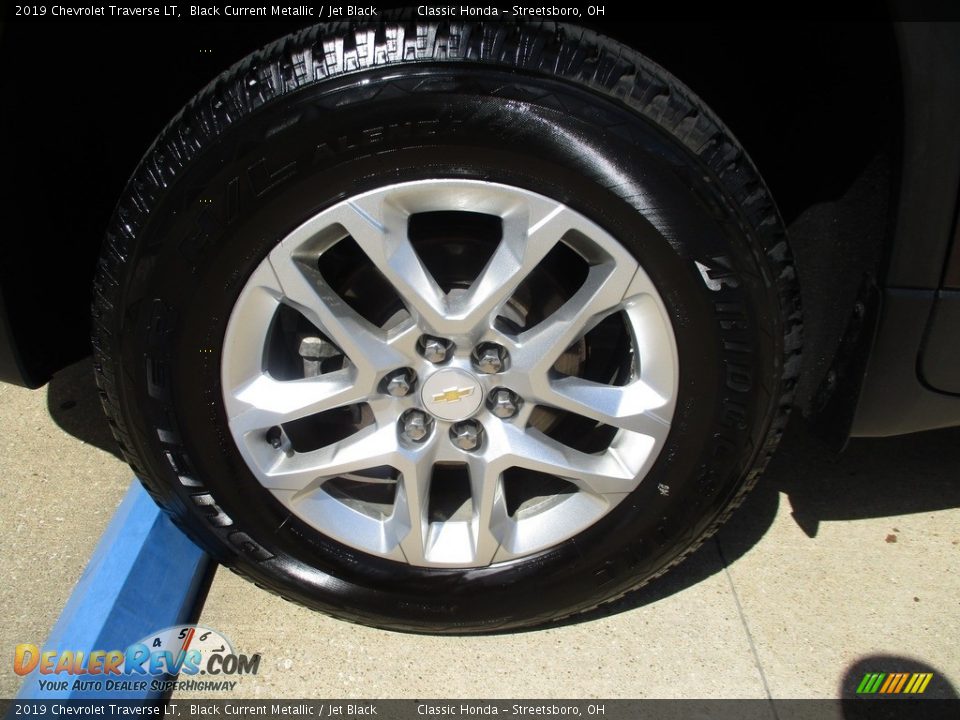 2019 Chevrolet Traverse LT Wheel Photo #6