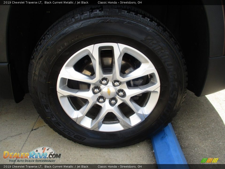 2019 Chevrolet Traverse LT Wheel Photo #11