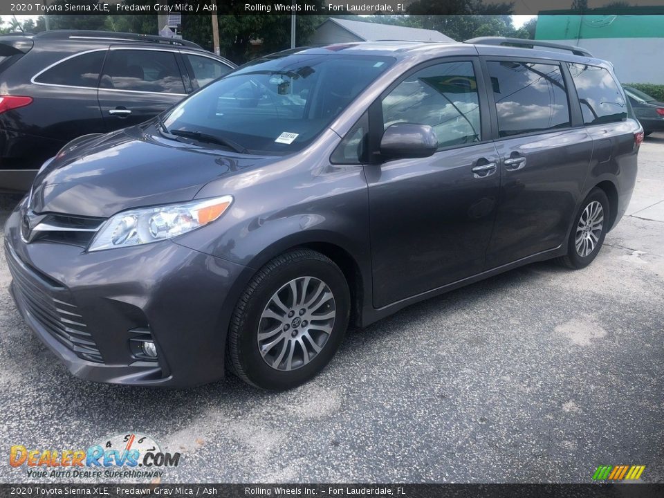 2020 Toyota Sienna XLE Predawn Gray Mica / Ash Photo #10