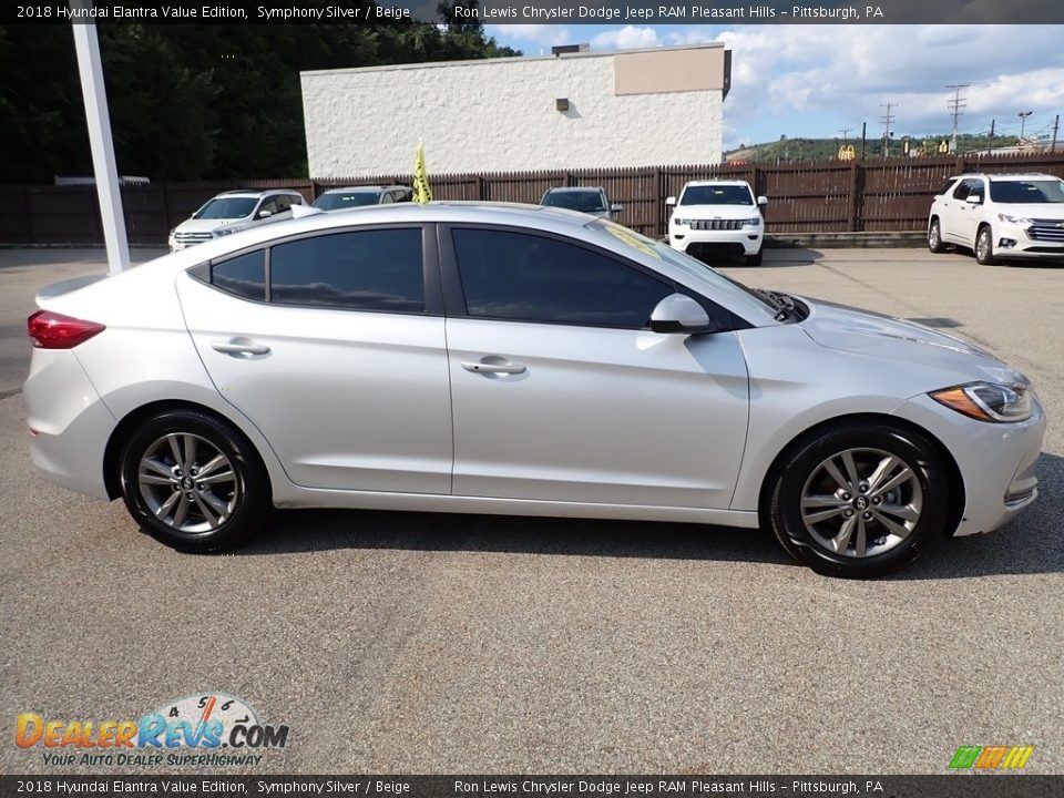 2018 Hyundai Elantra Value Edition Symphony Silver / Beige Photo #6