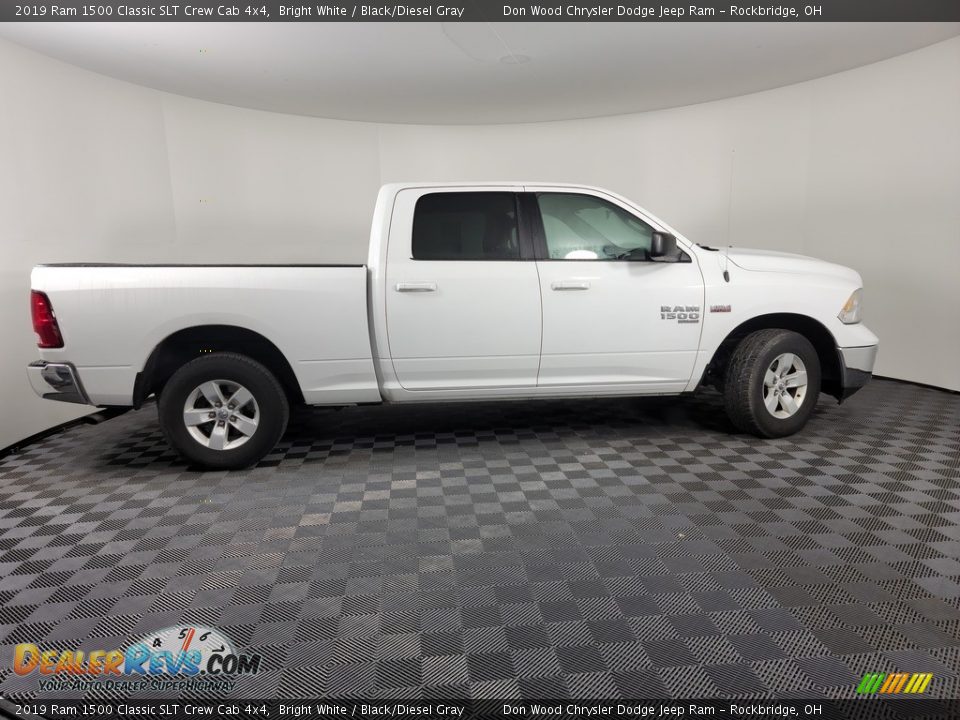 2019 Ram 1500 Classic SLT Crew Cab 4x4 Bright White / Black/Diesel Gray Photo #10
