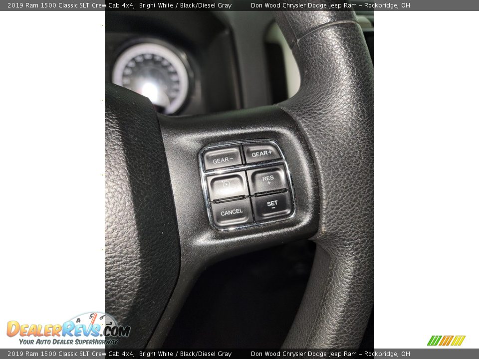 2019 Ram 1500 Classic SLT Crew Cab 4x4 Bright White / Black/Diesel Gray Photo #21