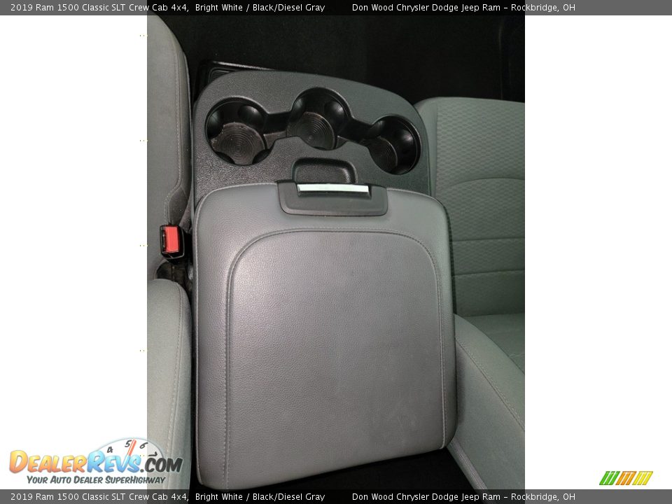 2019 Ram 1500 Classic SLT Crew Cab 4x4 Bright White / Black/Diesel Gray Photo #23