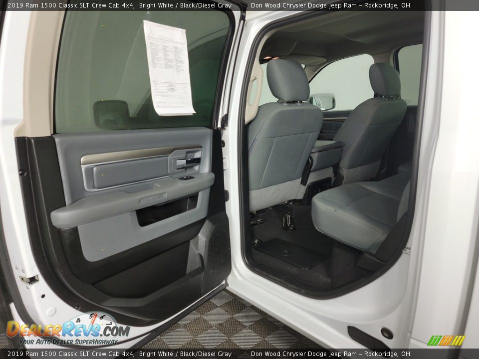 2019 Ram 1500 Classic SLT Crew Cab 4x4 Bright White / Black/Diesel Gray Photo #24
