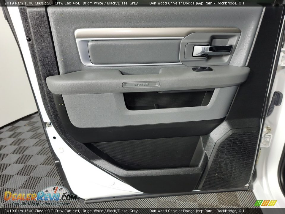 2019 Ram 1500 Classic SLT Crew Cab 4x4 Bright White / Black/Diesel Gray Photo #25