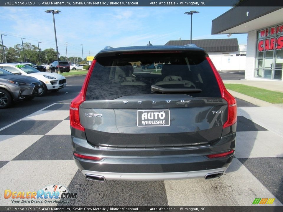 2021 Volvo XC90 T6 AWD Momentum Savile Gray Metallic / Blonde/Charcoal Photo #4