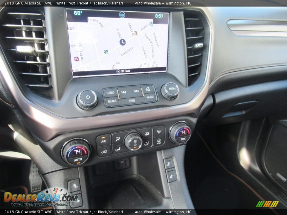 Controls of 2018 GMC Acadia SLT AWD Photo #17