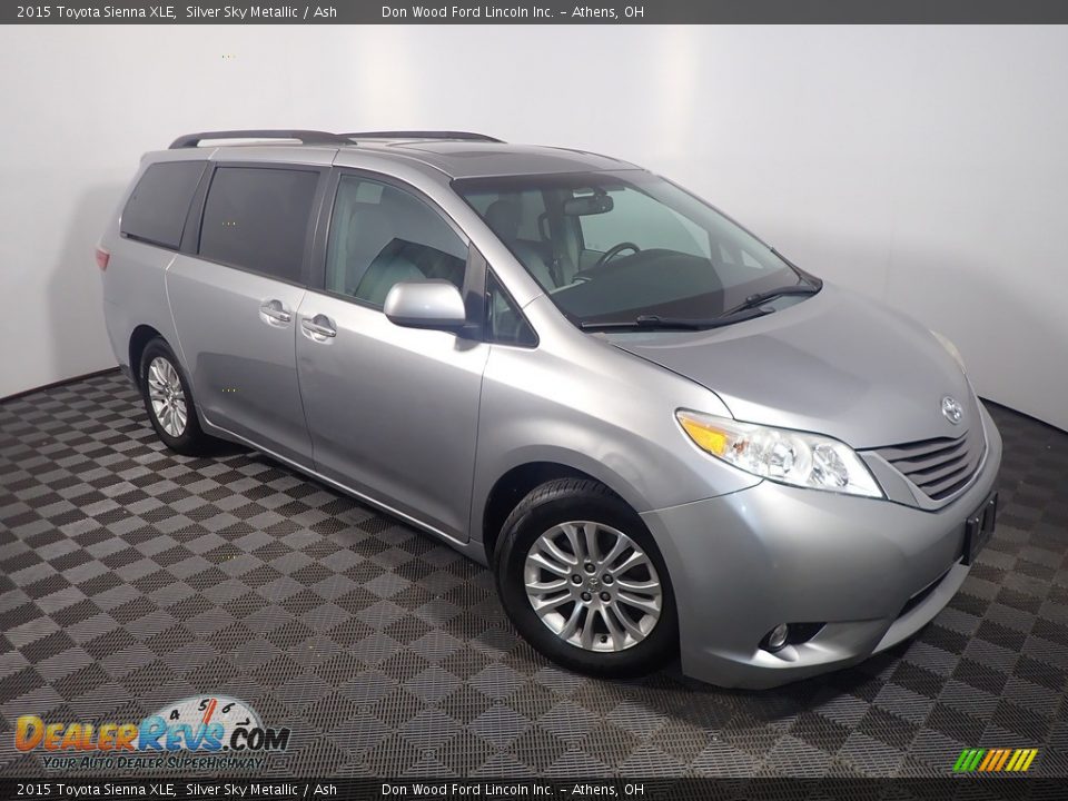 2015 Toyota Sienna XLE Silver Sky Metallic / Ash Photo #5