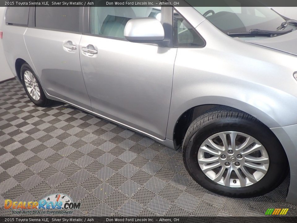 2015 Toyota Sienna XLE Silver Sky Metallic / Ash Photo #6