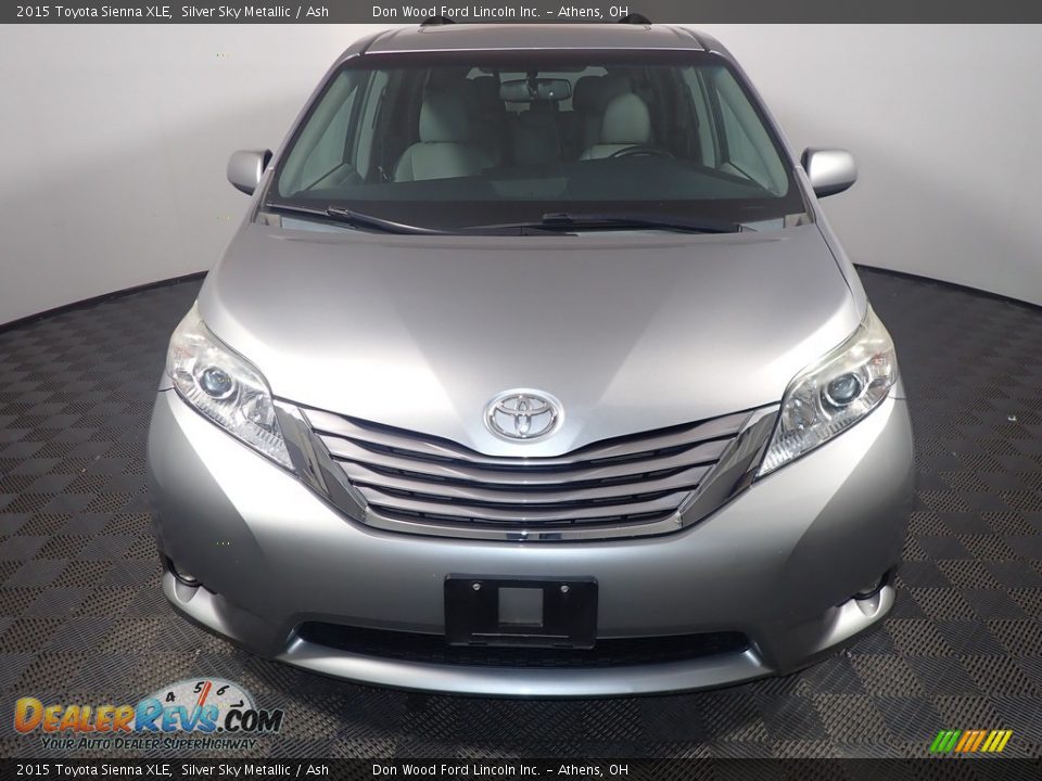 2015 Toyota Sienna XLE Silver Sky Metallic / Ash Photo #7